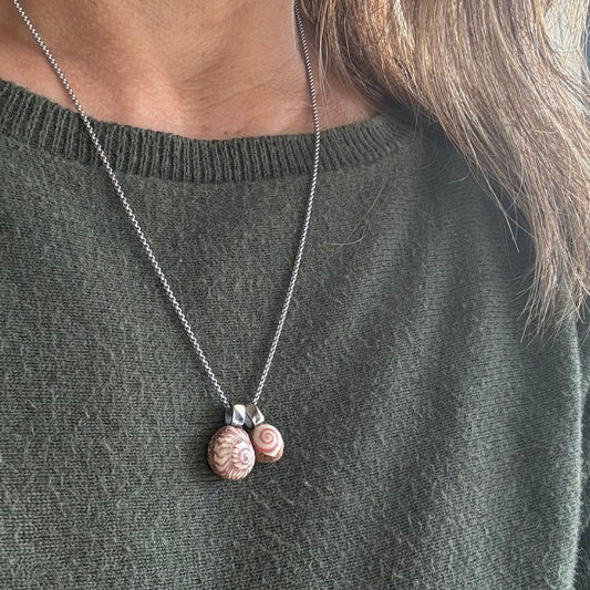 Pinwheel Pair Shell Story Necklace (Silver)