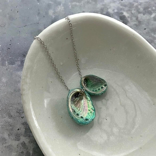 Paua Shell Mother & Child Floating Necklace (Turquoise Beachsand)