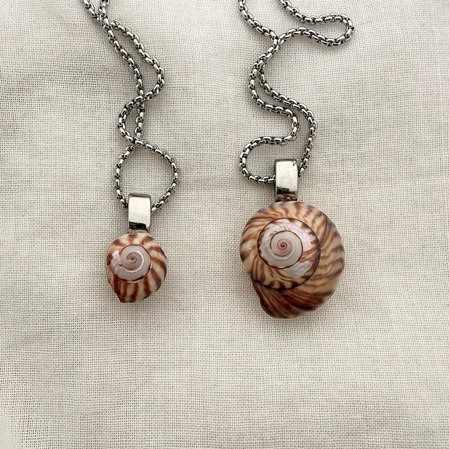 Kota Wheel Shell Single Pendant