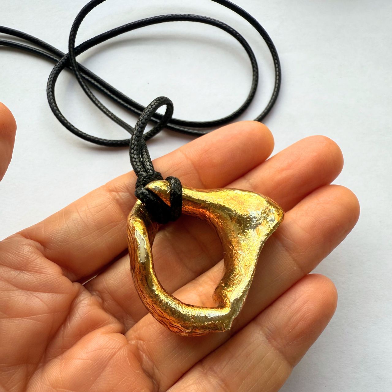 Worn Out Whelk Shell Cord Necklace (Goldplated) - Samples & Seconds