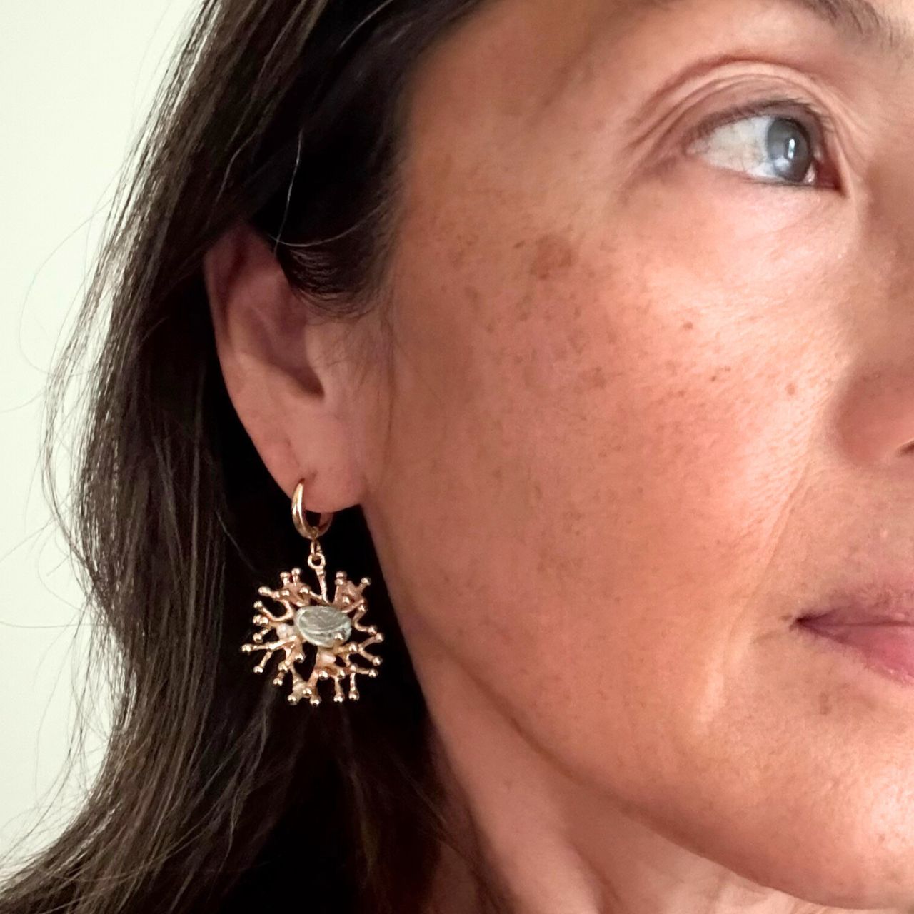 Pāua & Pearl Coral Nest Earrings (Gold)