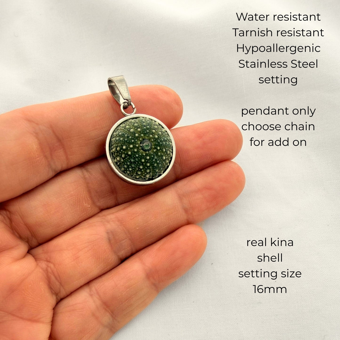 Whole Kina Round Setting Pendant (Silver)