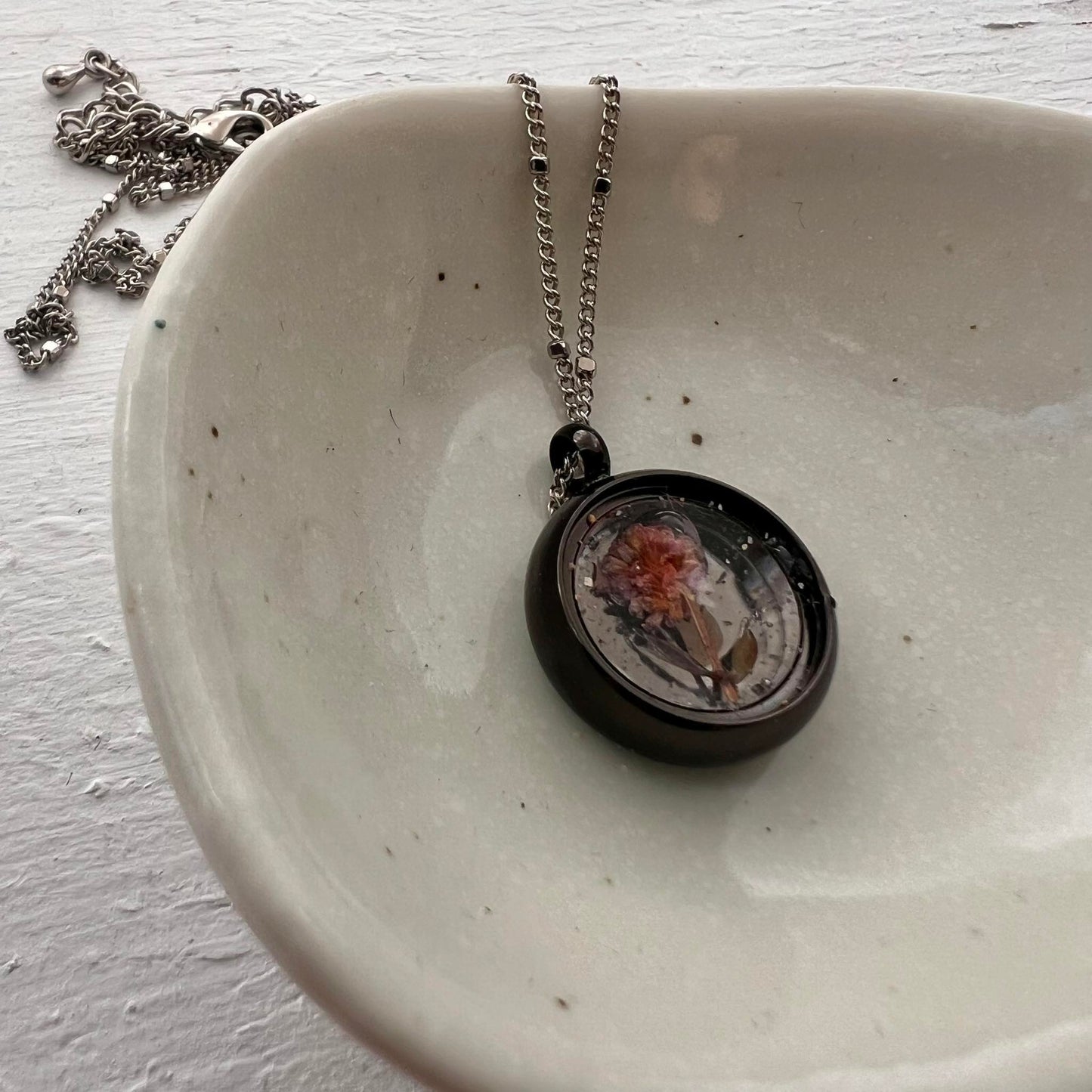 SS008 - Wildflower Resin Pendant Necklace  (Samples)