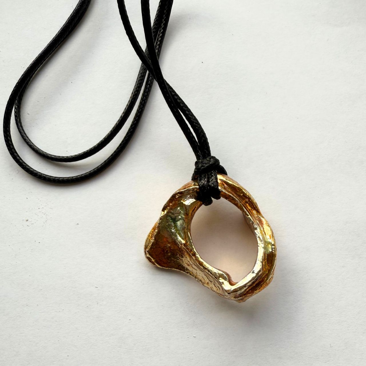 Worn Out Whelk Shell Cord Necklace (Goldplated) - Samples & Seconds