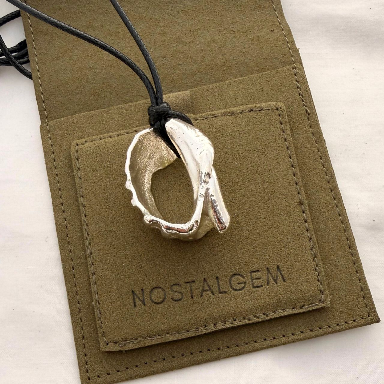 Worn Out Whelk Shell Cord Necklace (Silver)