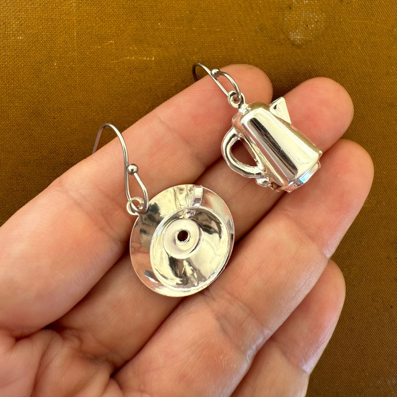 Vintage 1960's Tea/Coffee Cup & Pot Earrings