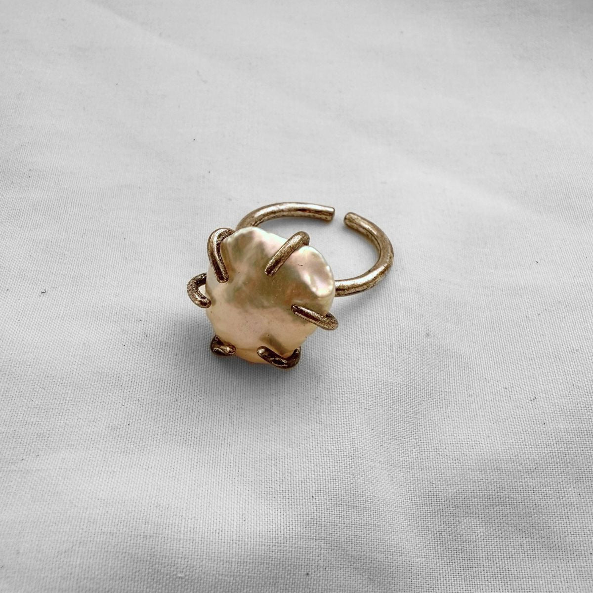Baroque Pearl Claw Ring