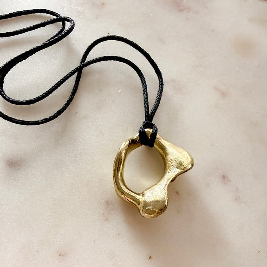 Worn Out Whelk Shell Cord Necklace (Goldplated) - Samples & Seconds