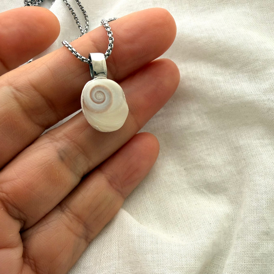 Cat's Eye Single Pendant Necklace