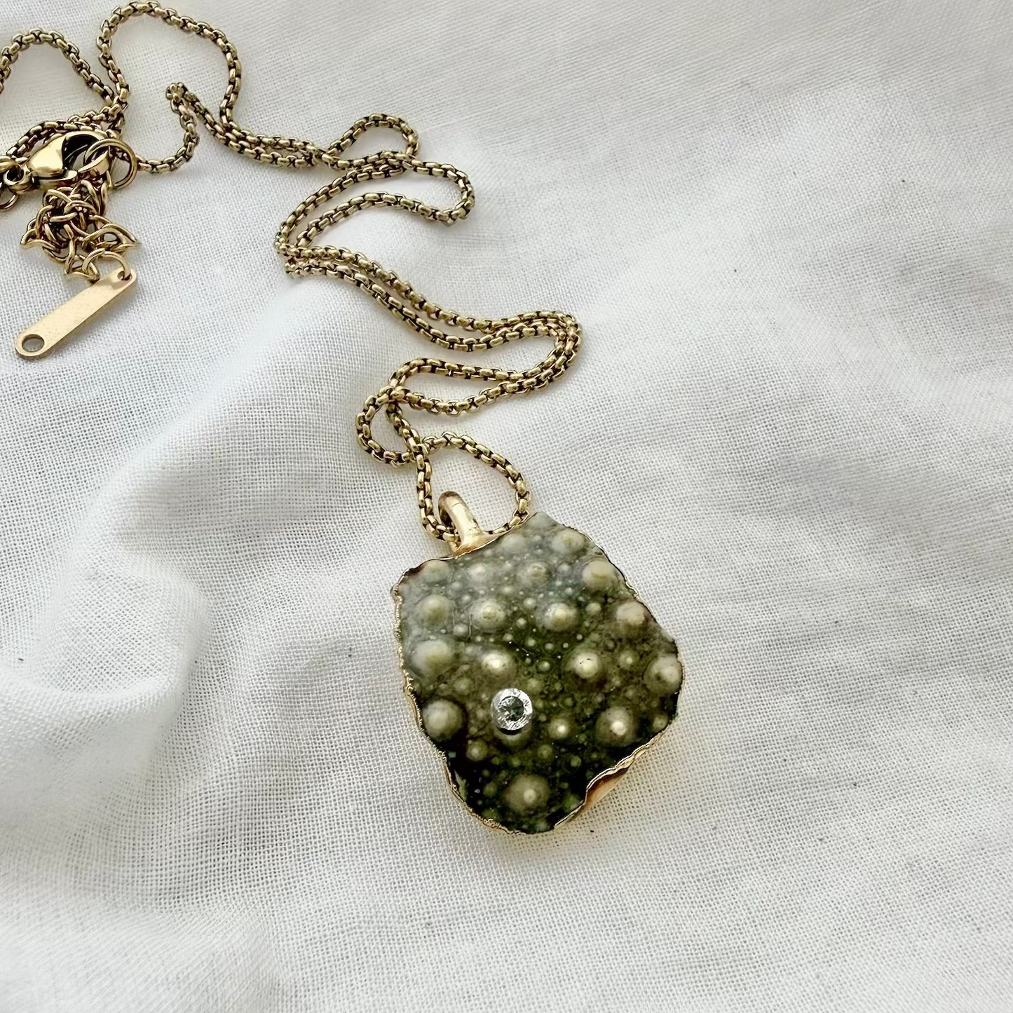 Kina Fragment Pendant Necklace