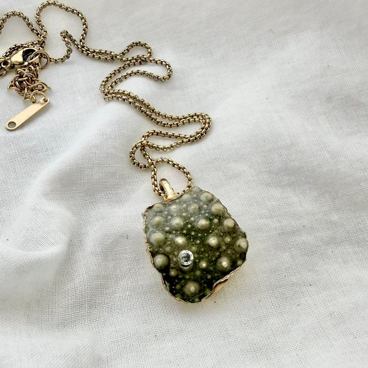 Kina Fragment Pendant Necklace