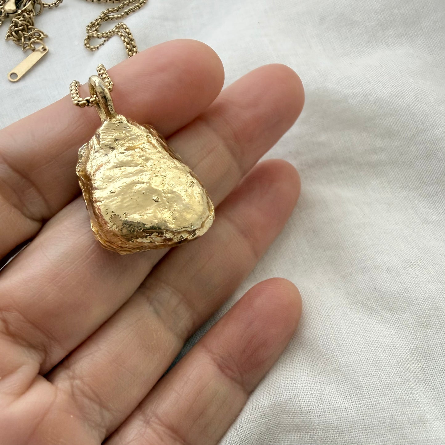 Kina Fragment Pendant Necklace