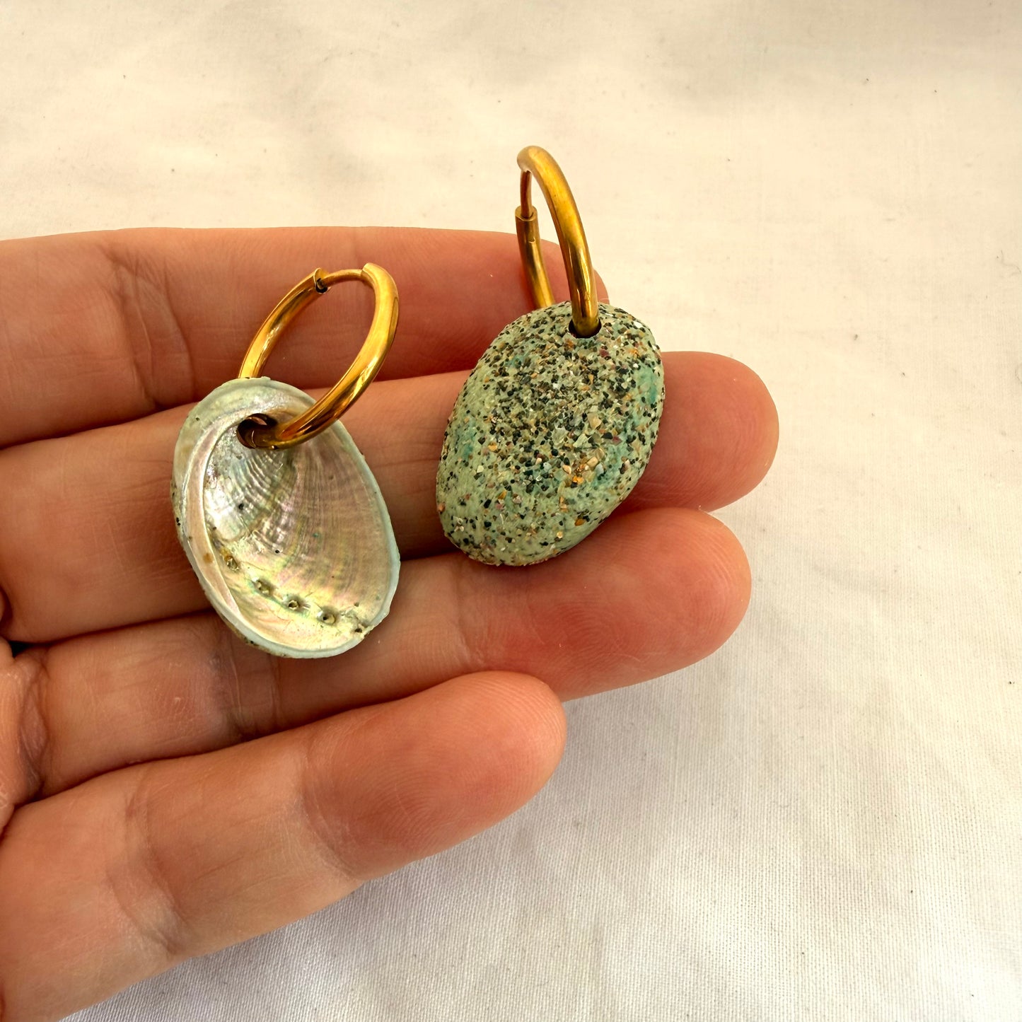 Beachsand Pāua Hoop Earrings (25mm)