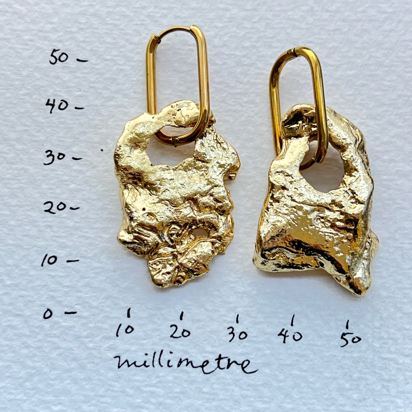 The World Is Your Oyster Shell 35mm Hoop Earrings Gold 3