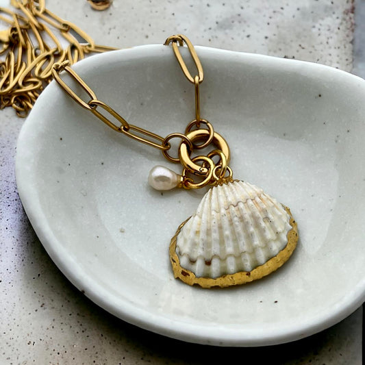 Vintage Surf Clam Shell And Pearl Necklace