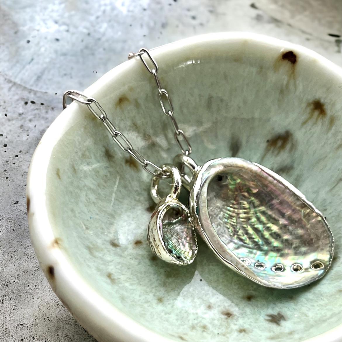 Exquisite Abalone Shell Leaf Pendant With Mother Of Pearl For DIY Jewelry  Making From Bestworldd, $5.97 | DHgate.Com