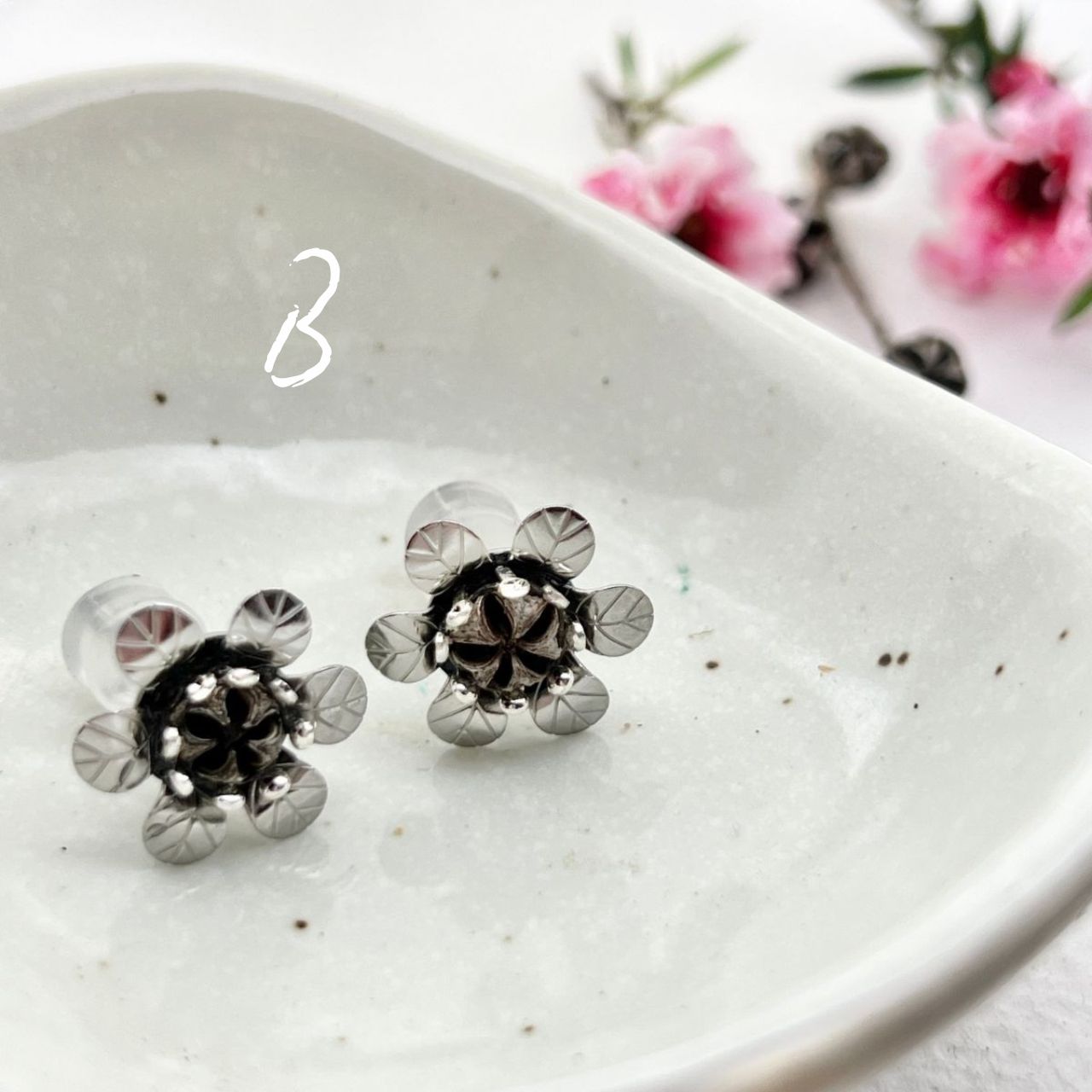 Manuka Pod Flower Stud Earrings