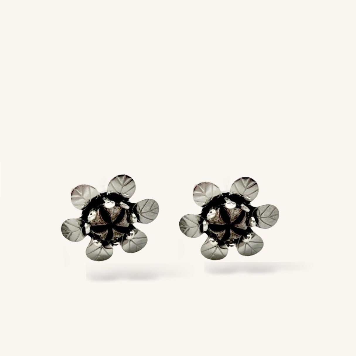 Manuka Pod Flower Stud Earrings