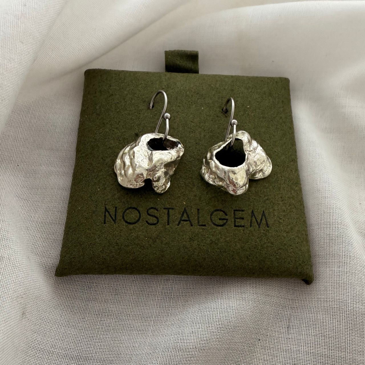 Broken Oyster Shell Earrings (Silver)