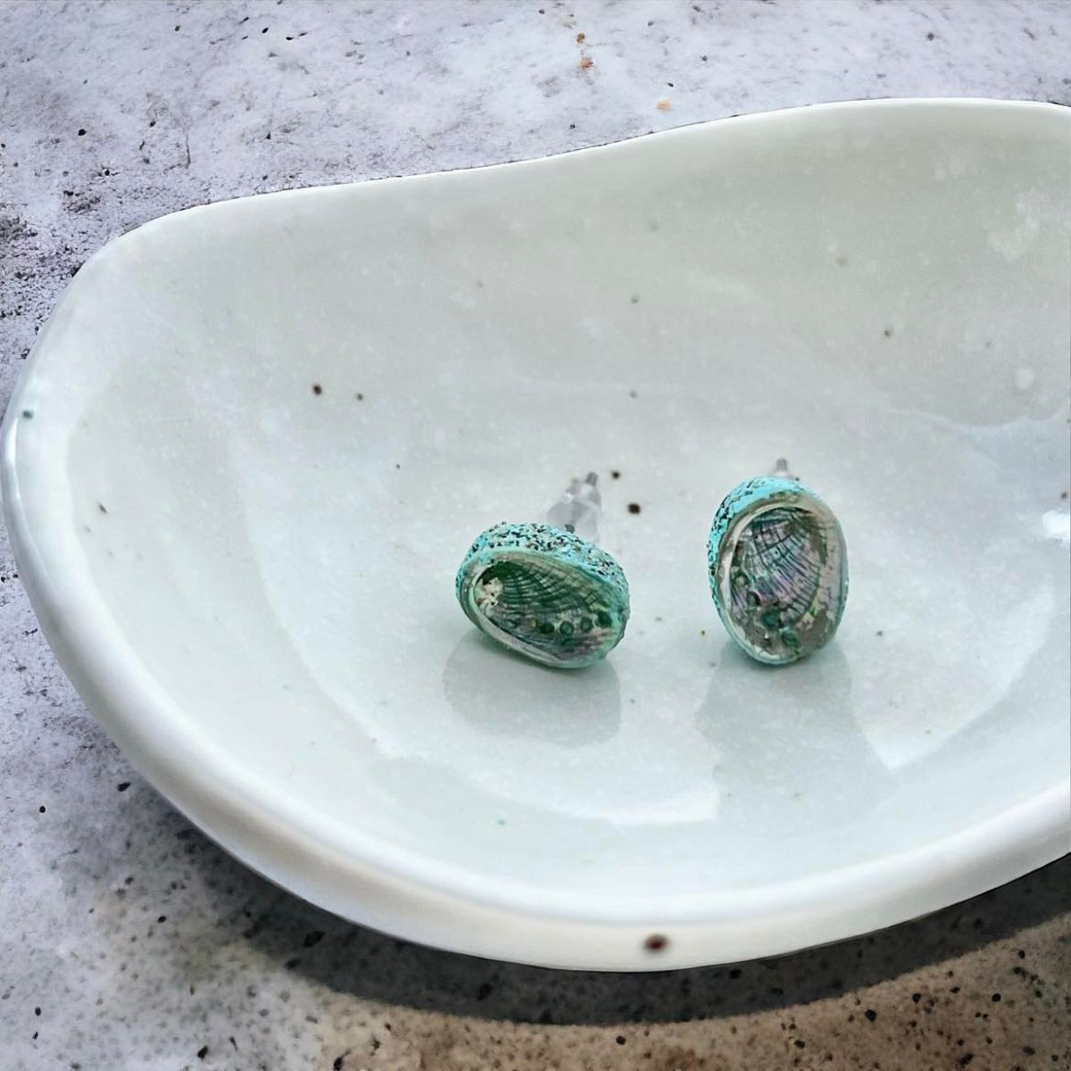 Paua Shell Stud Earrings (Beachsand)