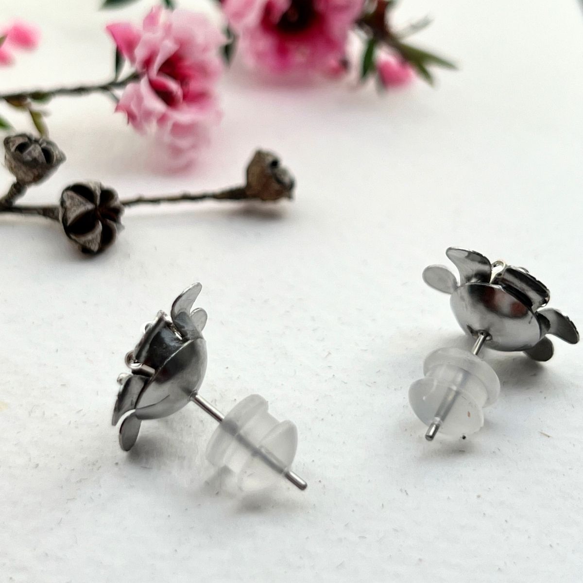 Manuka Pod Flower Stud Earrings