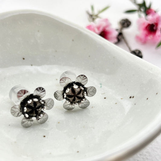 SS42 - Manuka Pod Flower Stud Earrings