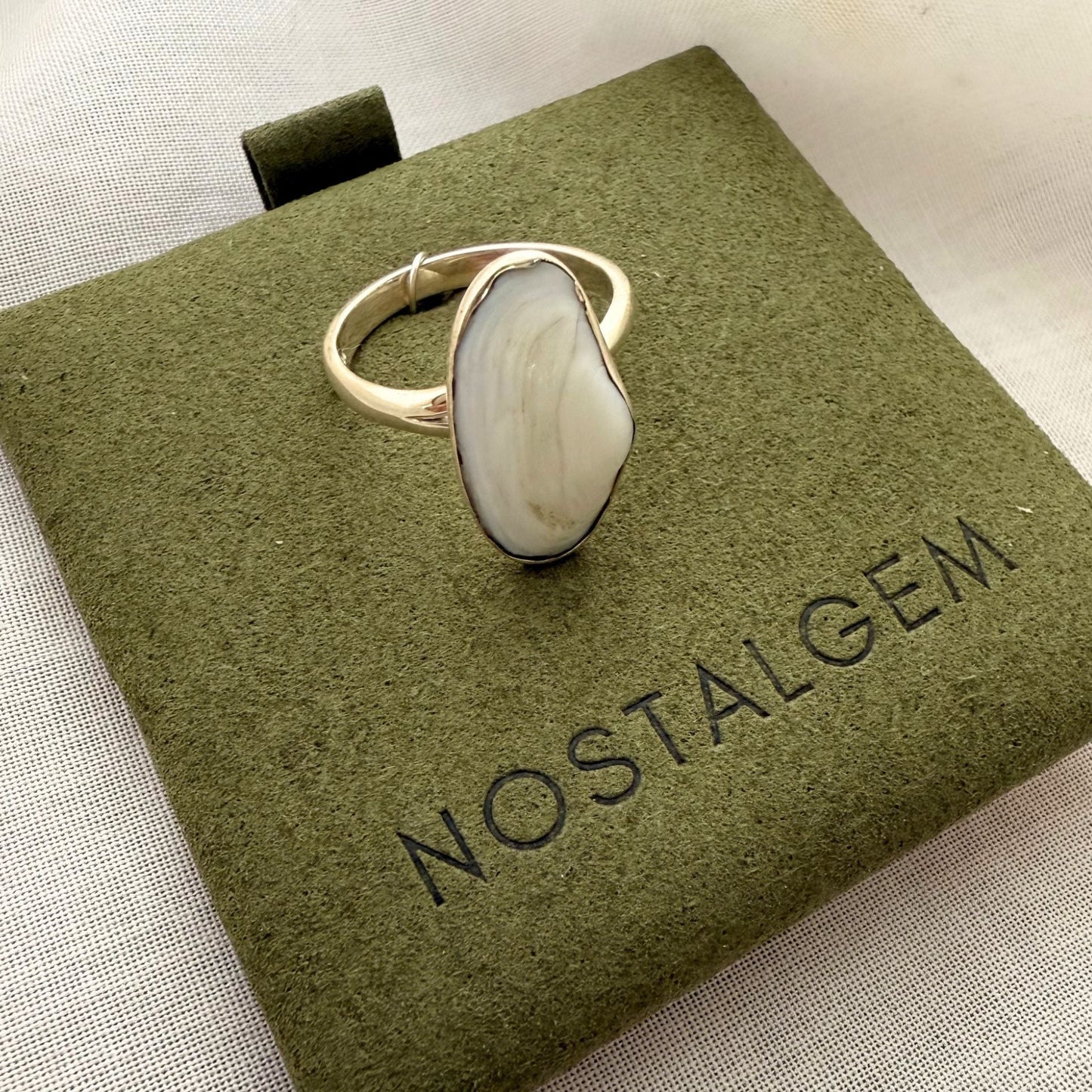 Pipi shell ring worn on hand