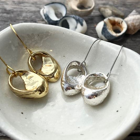 BCFM Early Bird Day 2 (19 Nov): (BT10) Weathered Pupu Shell Hook Earrings Gold/Silver Plated No Box