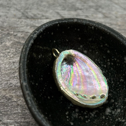 SS29 - Paua Shell Large Gold Pendant Only