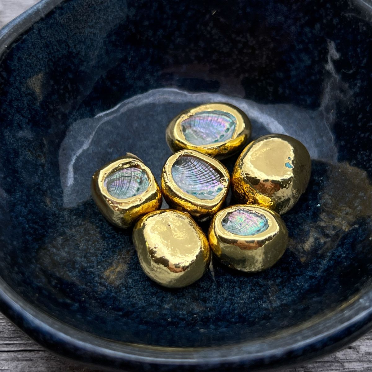 SS05 - Farm Paua Nugget Gold Pendant