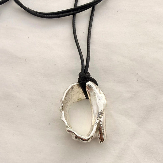 Worn Out Whelk Shell Cord Necklace (Silver)